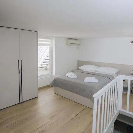 Apartment De Mori Split